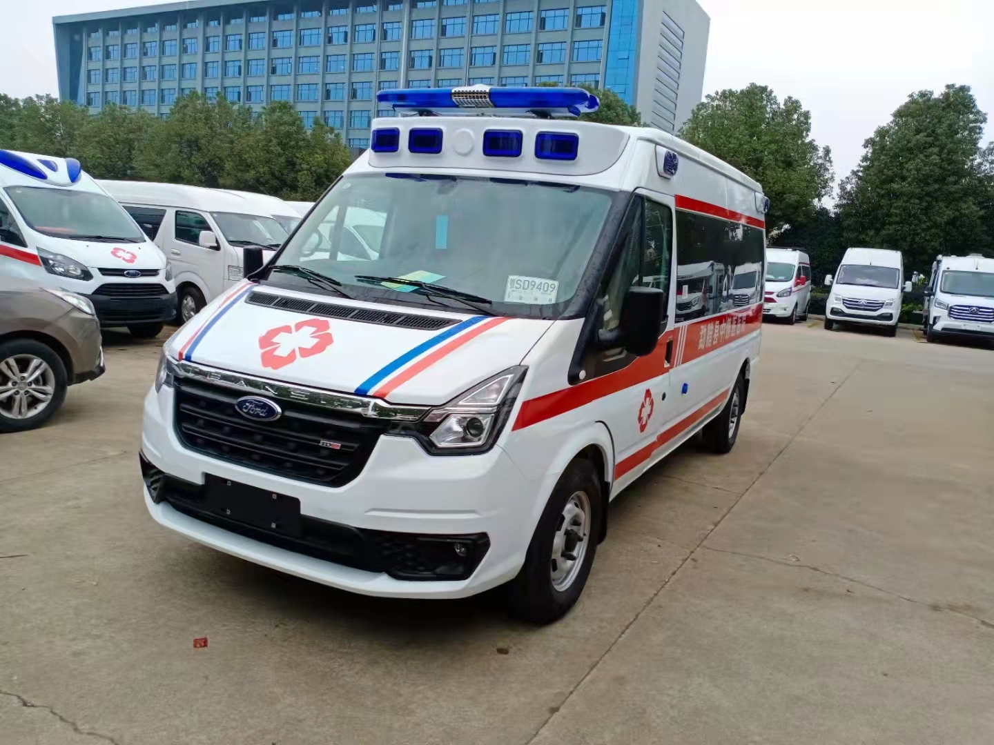 守護(hù)生命的移動(dòng)堡壘 負(fù)壓救護(hù)車(chē)的特點(diǎn)與濟(jì)南優(yōu)質(zhì)生產(chǎn)廠(chǎng)家